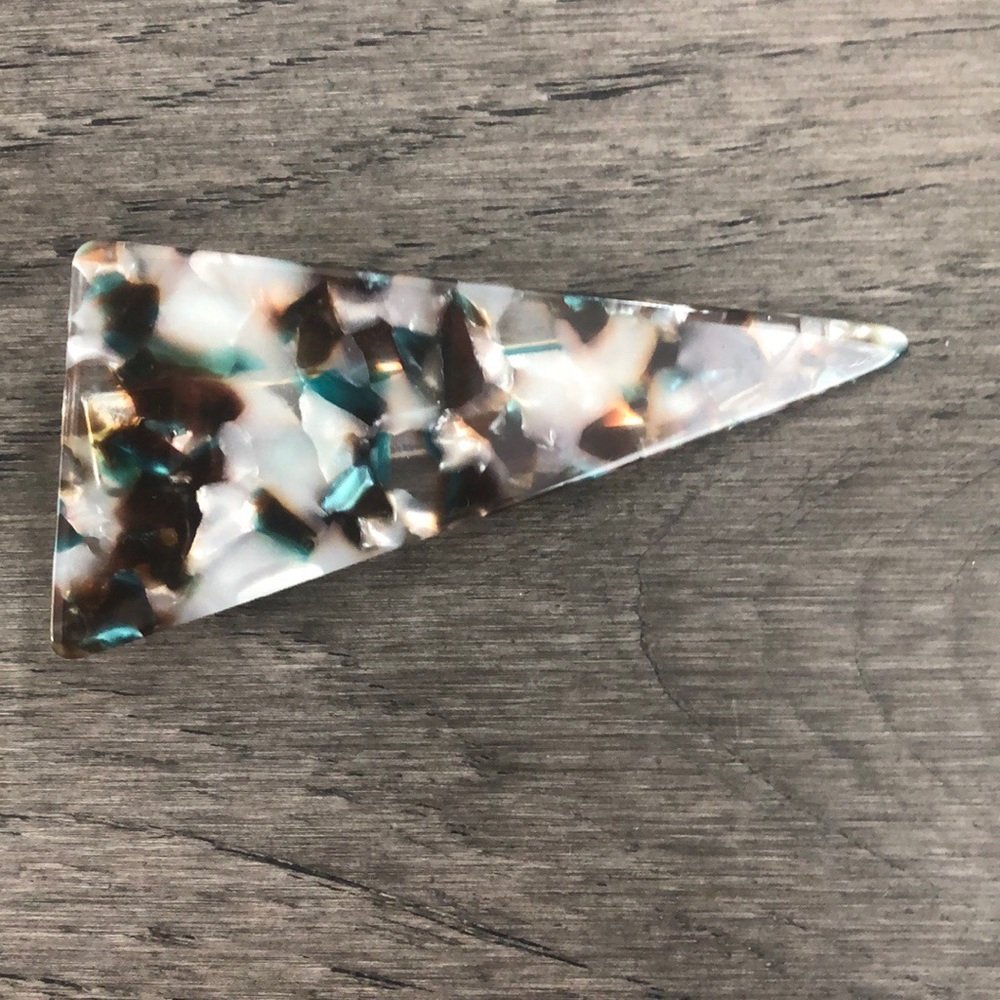 Cost Plus World Market triangle hair clip. - Picture 4 of 7